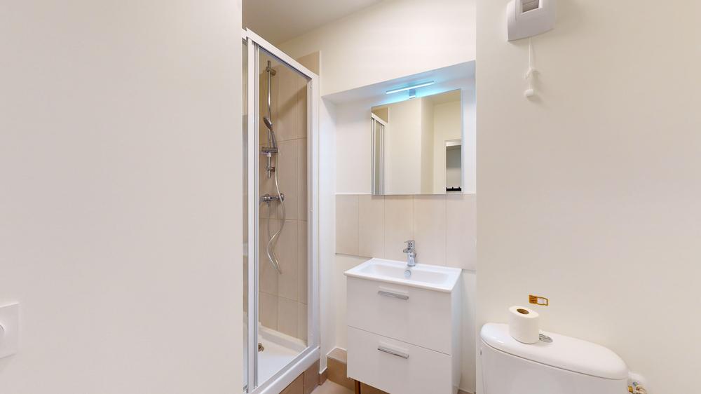 Studio individuel meublé avec espace bureau