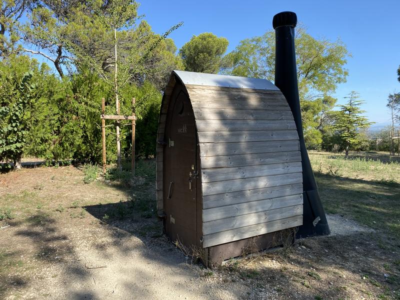 Toilettes publiques : Colline St Eutrope_Orange