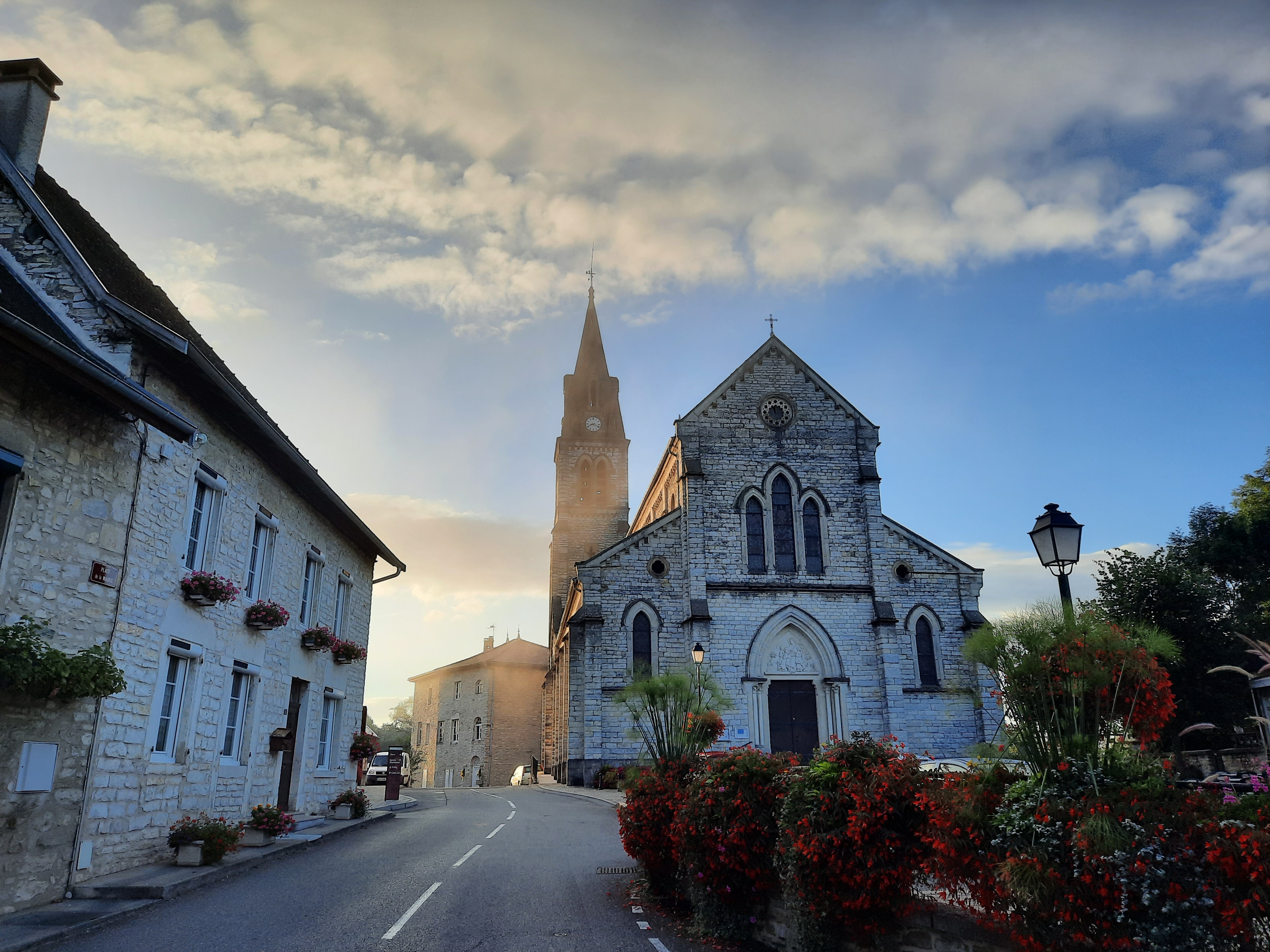 église de Creys-Mépieu - Balcons du Dauphiné - Nord-Isère - à moins d'une heure de Lyon