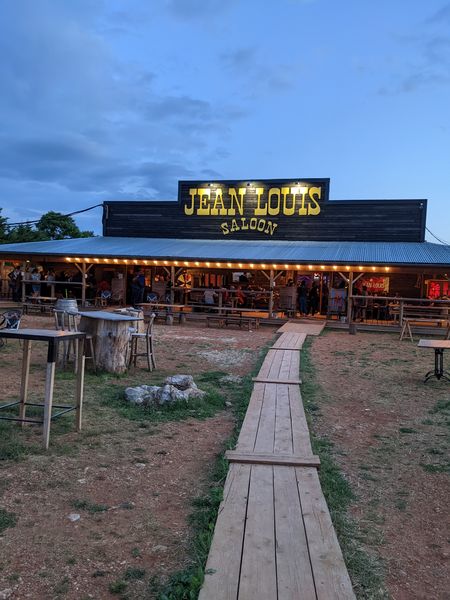 Jean Louis le saloon