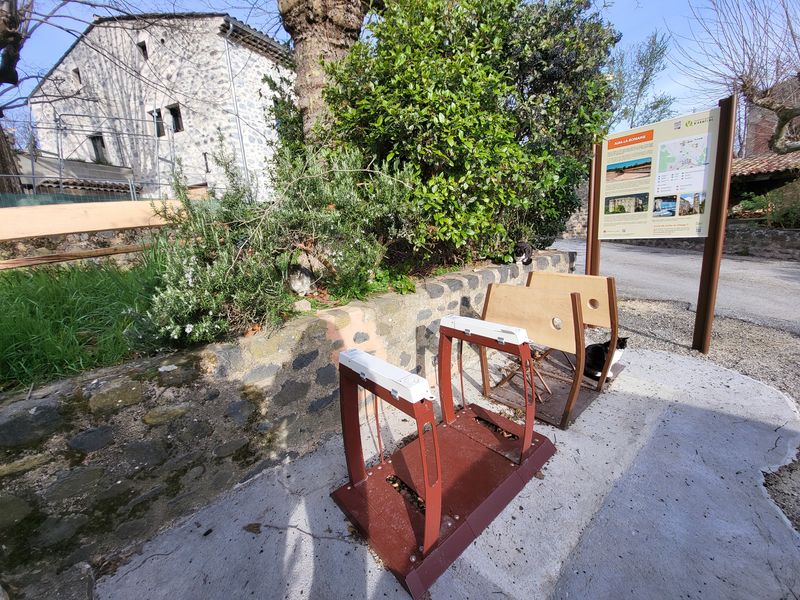 Aire de service vélo à Alba-la-Romaine