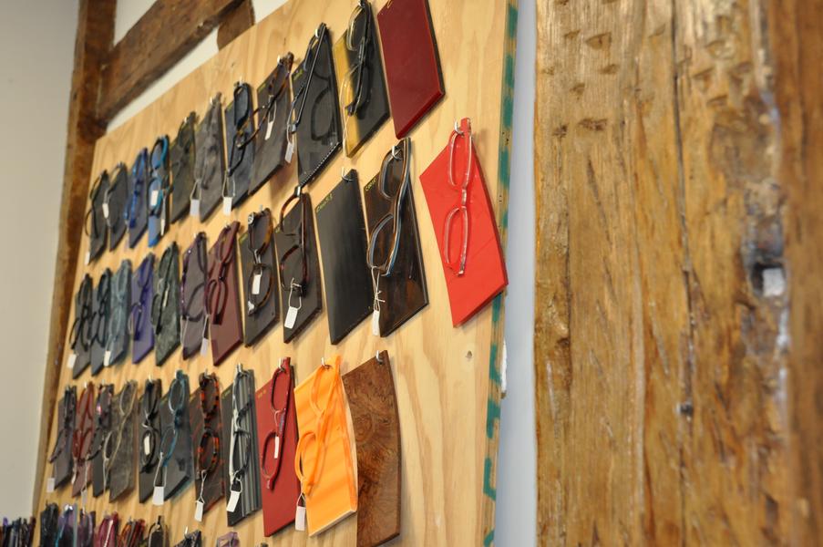 Dans les coulisses de la lunetterie d'art Philippe Puvilland_Montrevel-en-Bresse