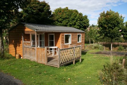 Camping Le Saint-Eloy : Chalets de 2 à 8 personnes