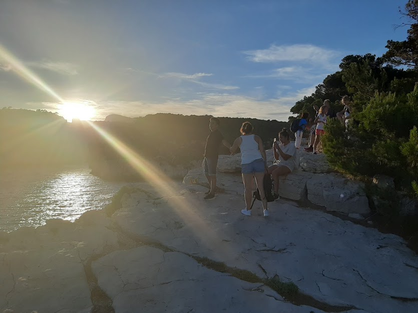 Yoga walks at sunset (Cassis)  Provence-Alpes-Côte d'Azur Tourism