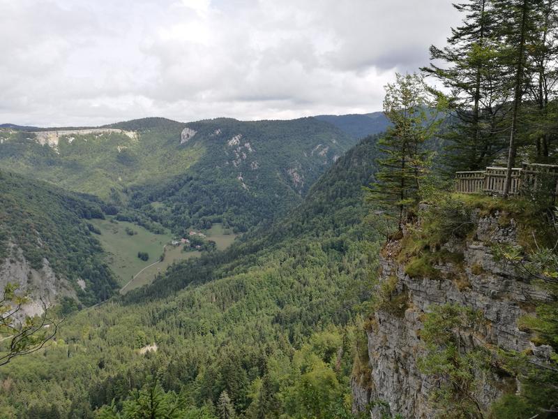 Giron 1000 station et village_Giron