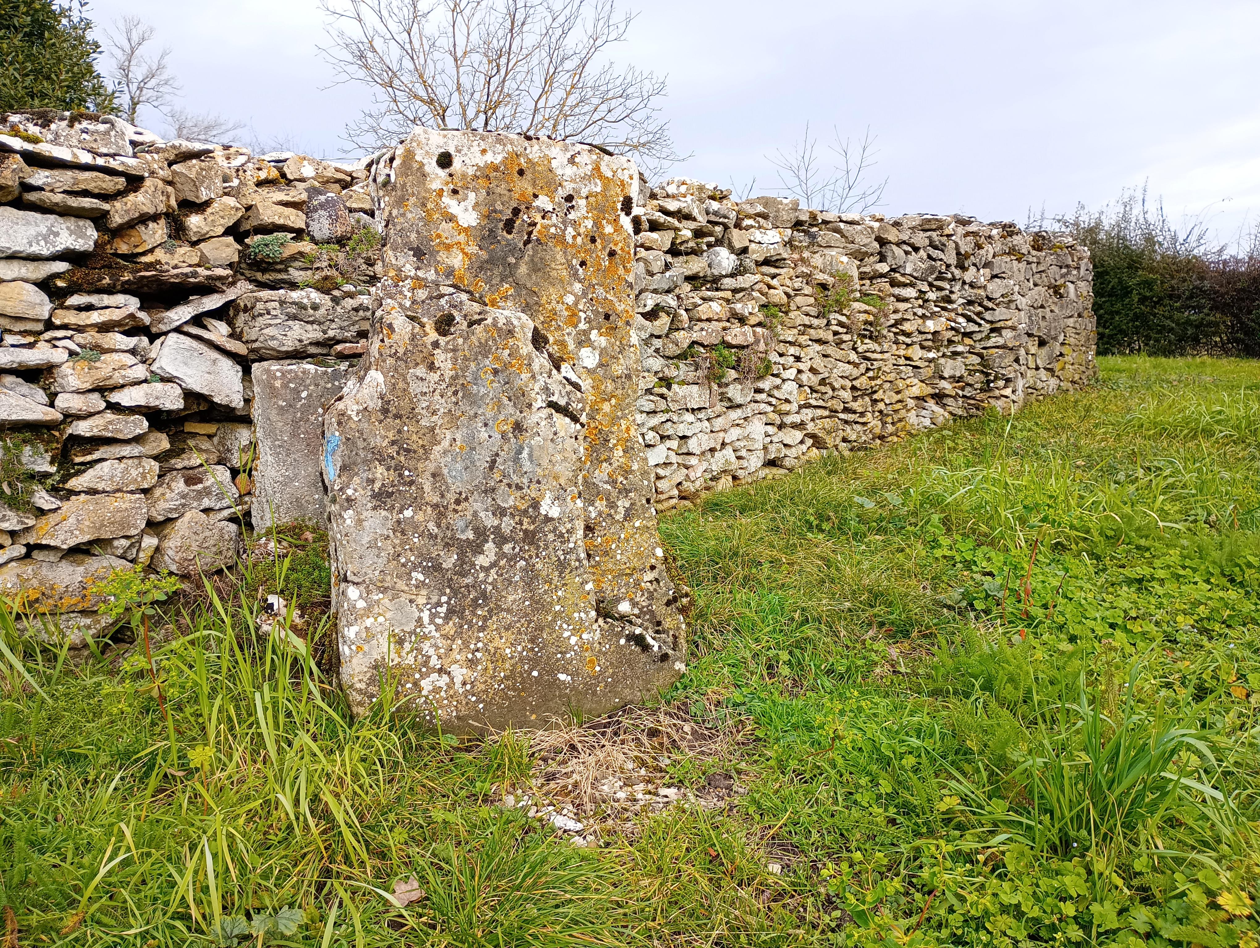 Au pays de la pierre, tour de Parmilieu  par le sentier des bigues