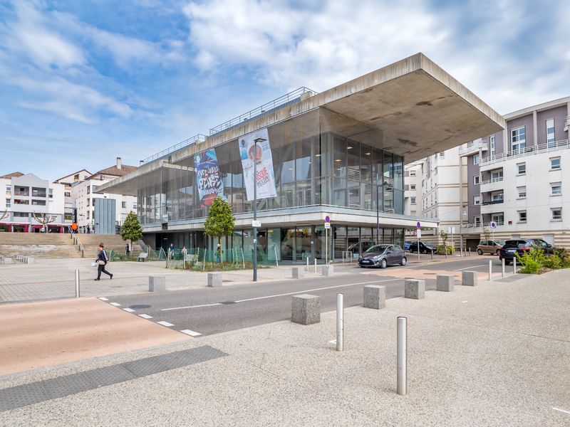 Médiathèque La Turbine - Extérieur