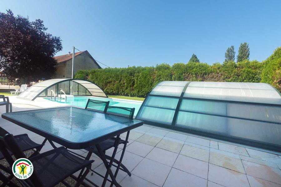 Votre terrasse privative, Piscine & jardin commun avec Gîte 55005