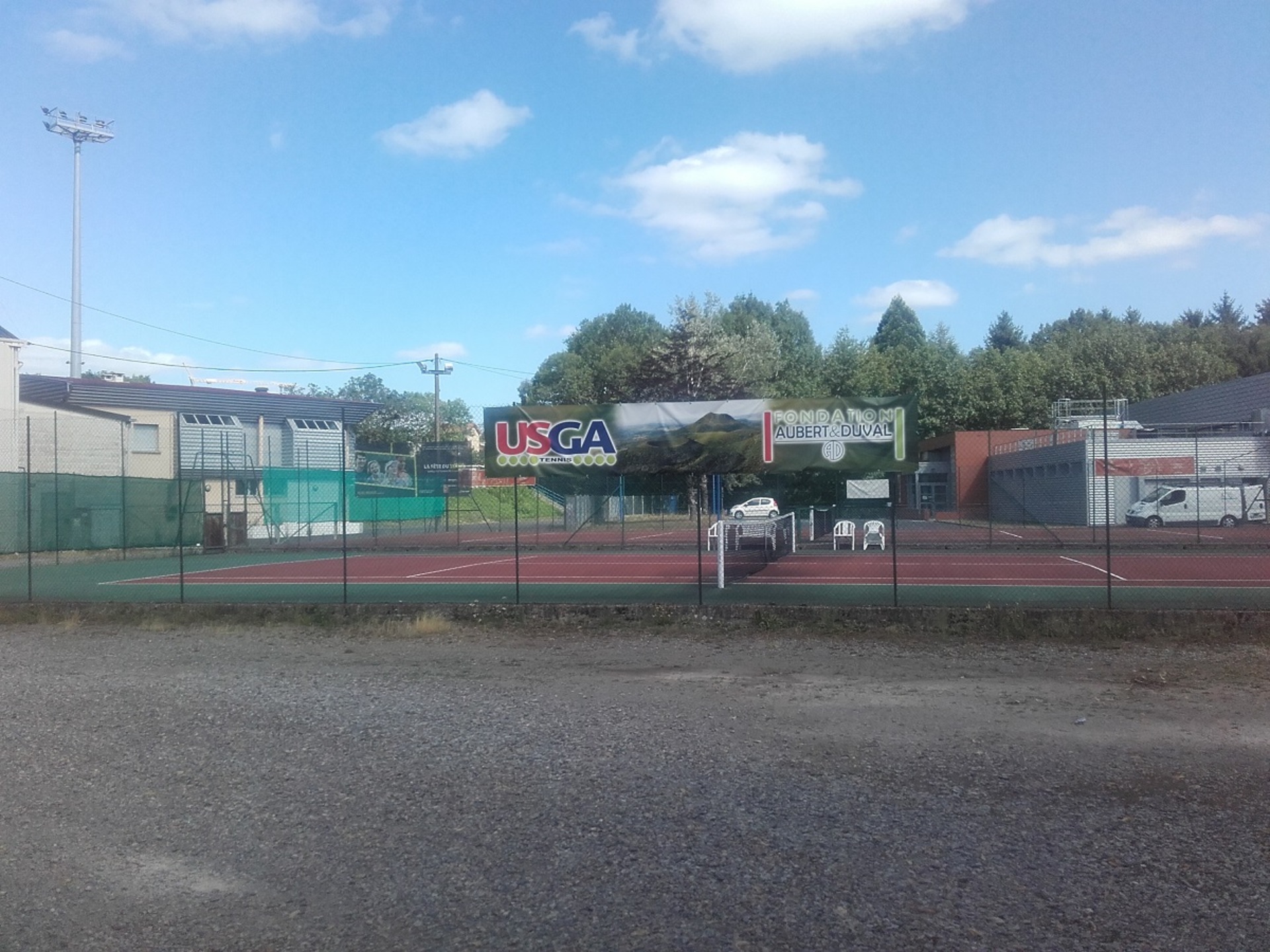Cour de tennis Saint-Georges-de-Mons