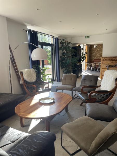 espace salon relais ville vieille