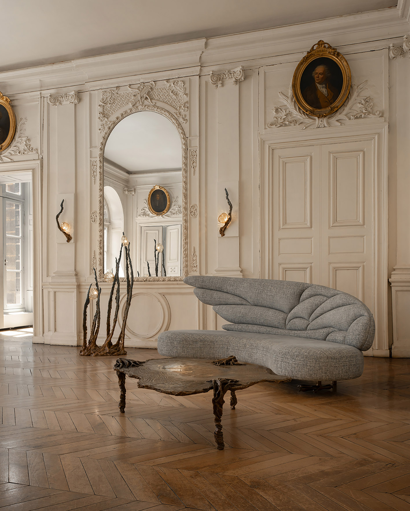 Suivez le guide : visite de l’exposition Lumière sculptée d’Émilie…