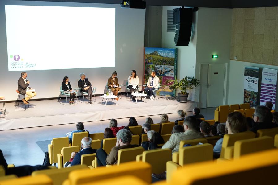 Conférence - Séismes et paysages : que nous apprennent les grottes et avens ?_Vallon-Pont-dArc