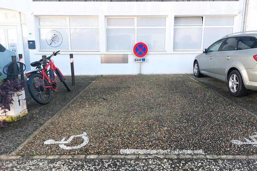 Parking PMR - Office de Tourisme de Rivedoux
