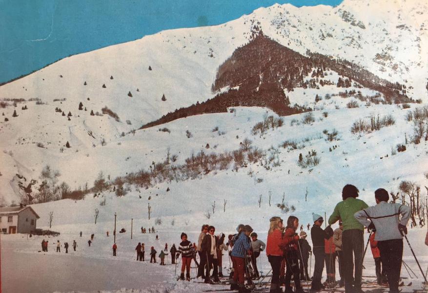 Colo_1ère classe de neige 68 avec Roger Pellissier (carte postale)