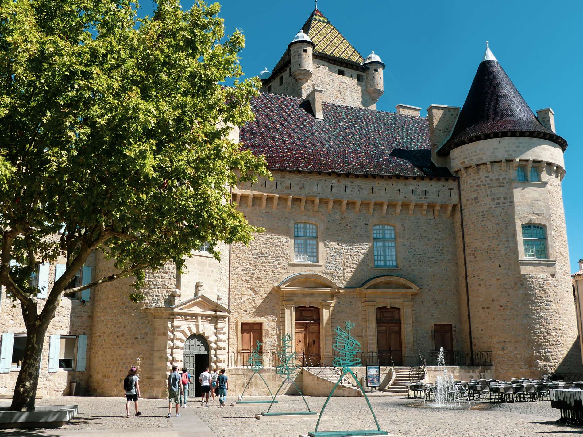 Toeristische sites : Le Château – Centre d’Art Contemporain et du Patrimoine d’Aubenas