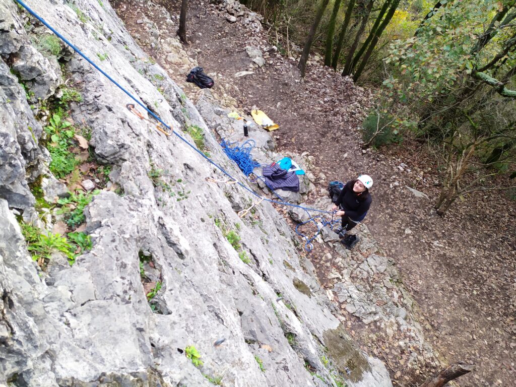 Initiation escalade en falaise