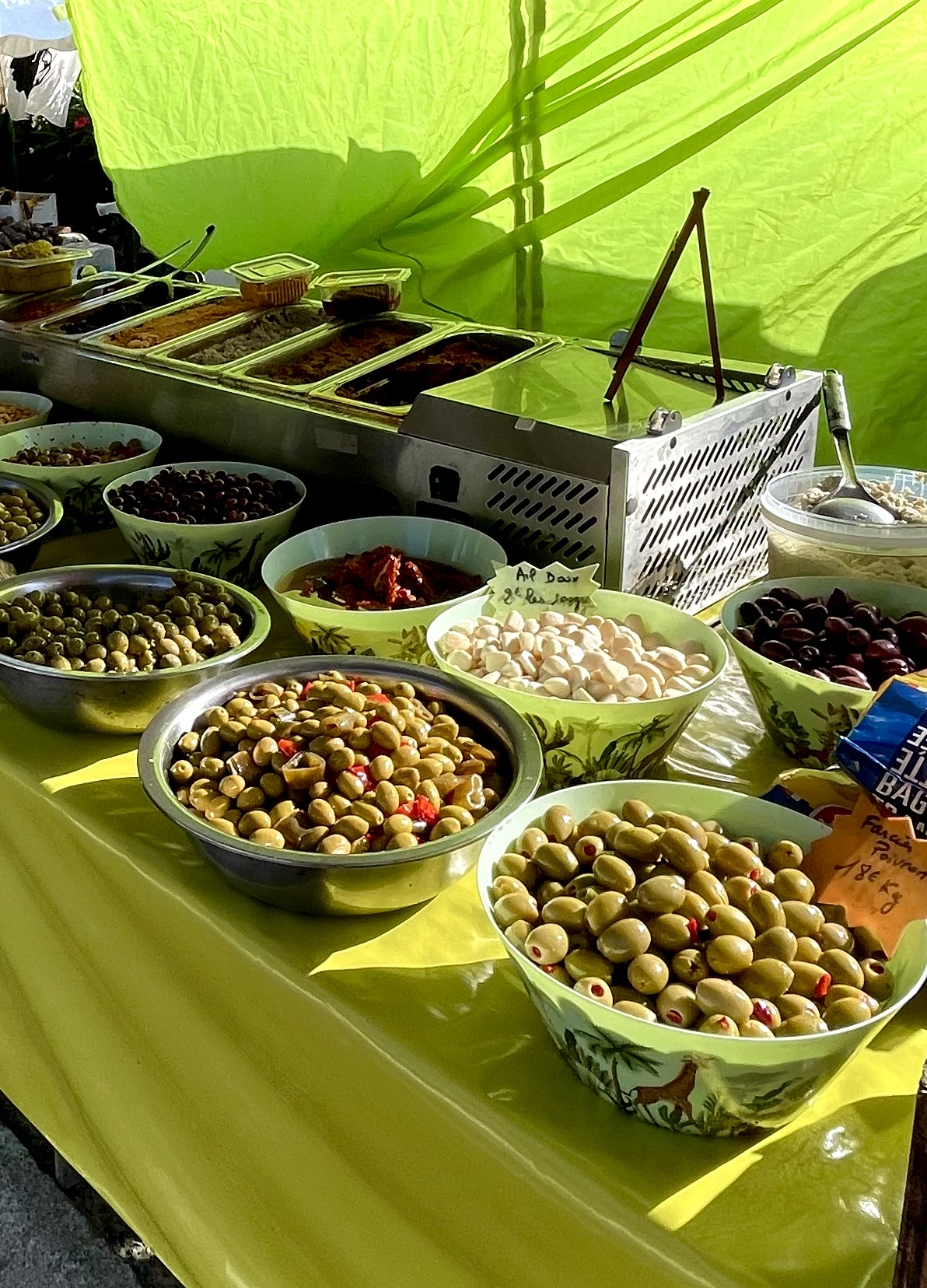 Le Marché bi-hebdomadaire (1/1)