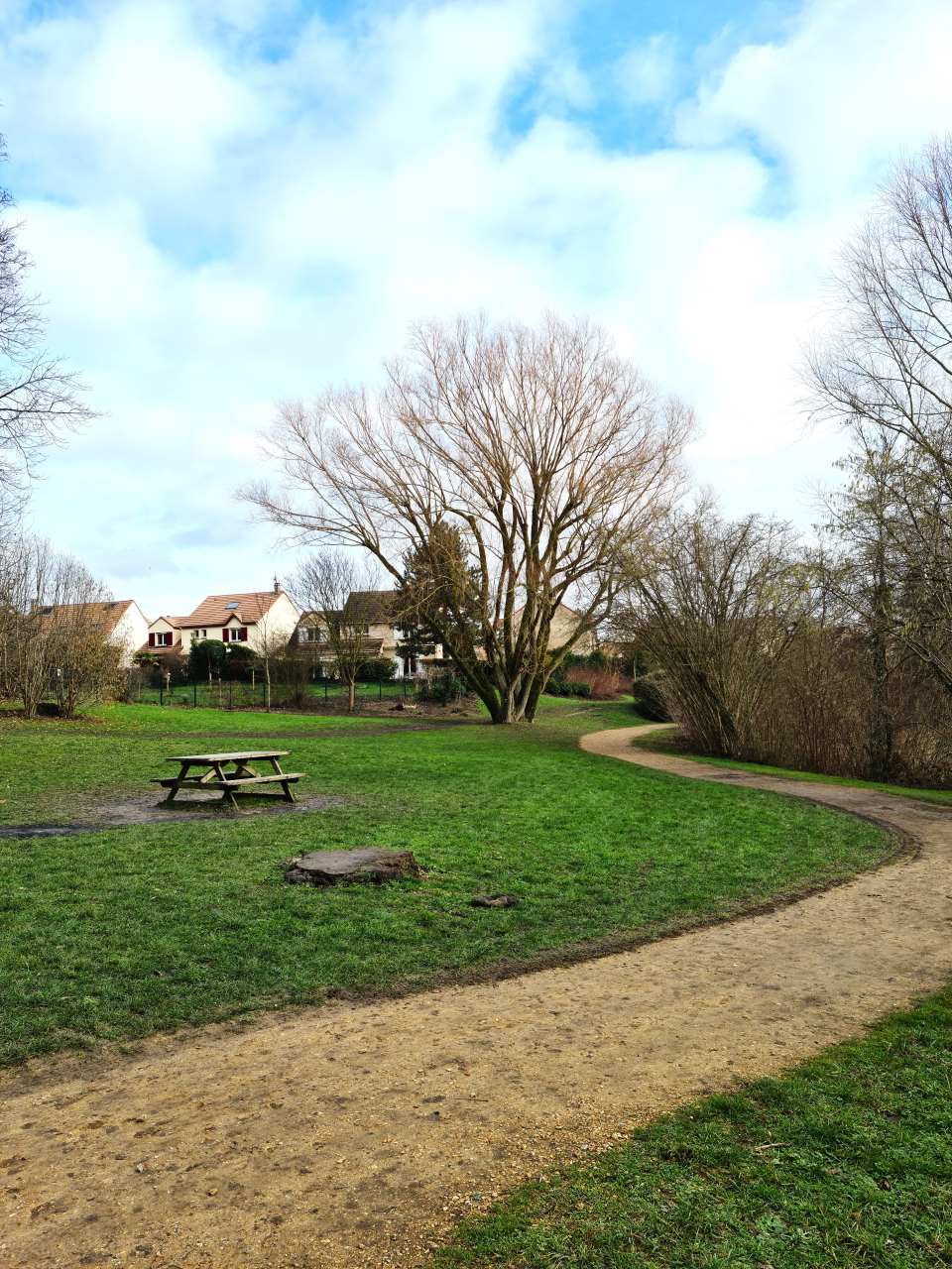 Parc de la noisette_Verriu00e8res-le-Buisson