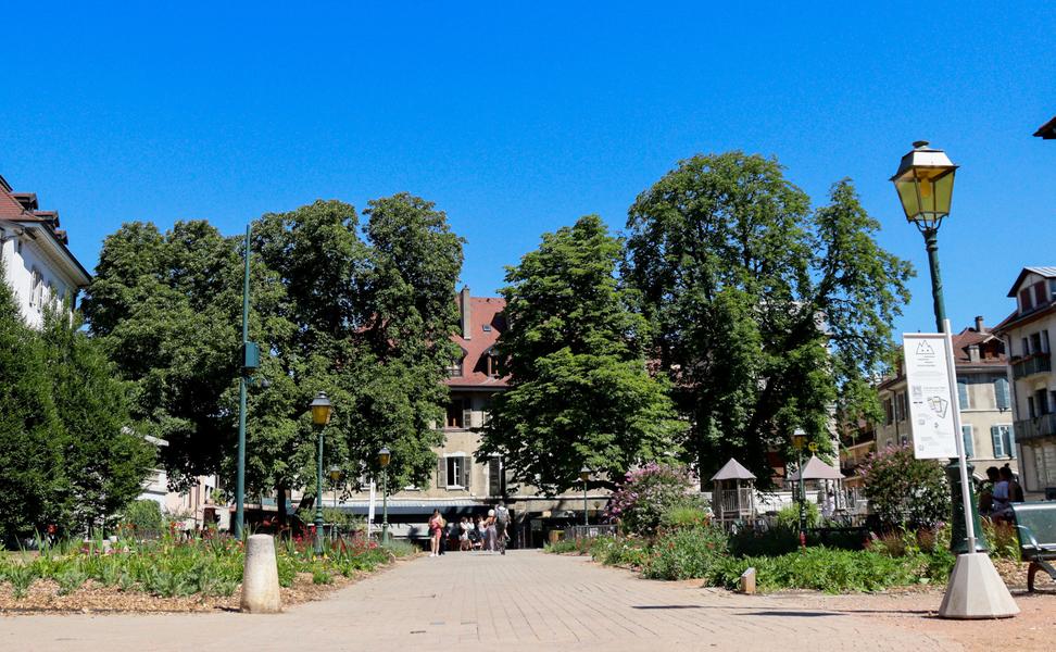 Square Bernard Bosson