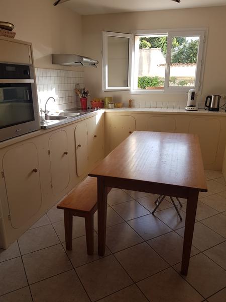 Cuisine avec table