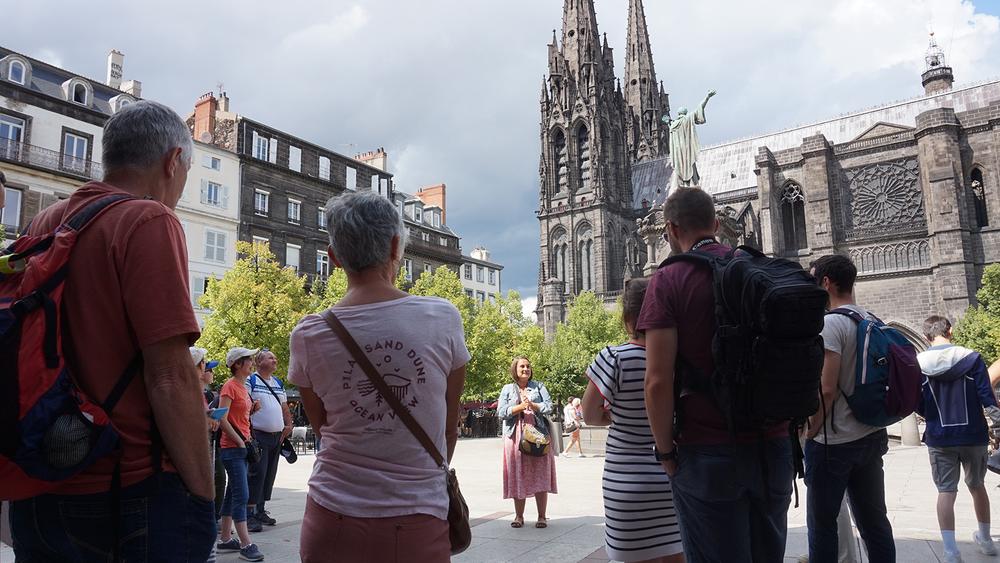 Discover the history of Clermont - visite en anglais