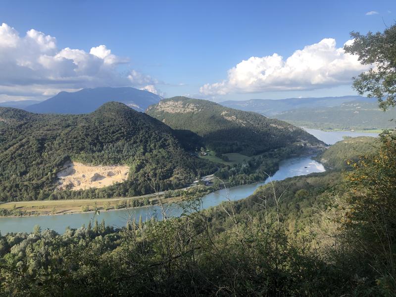 Vue sur le Rhône depuis le belvédère de Parves