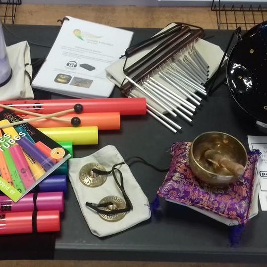 Atelier de relaxation sonore : malle à musique bien-être