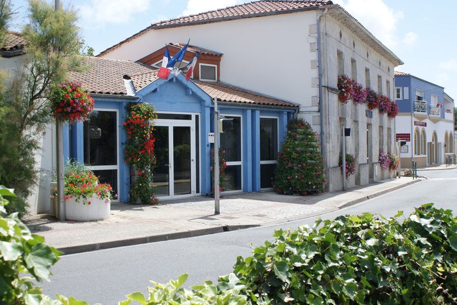 Mairie de Breuillet