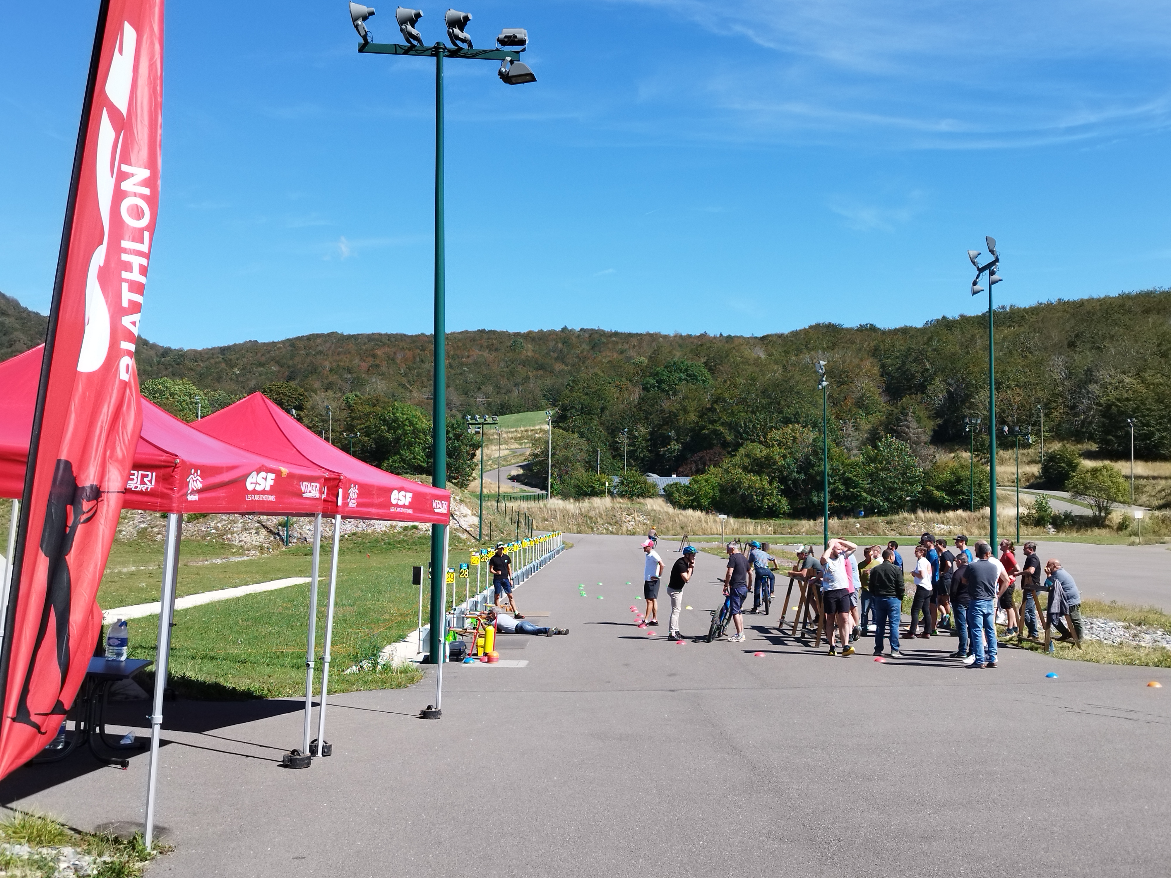 Cours de biathlon avec l'ESF aux Plans d'Hotonnes
