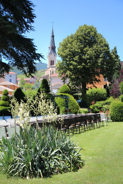 Cérémonie dans le parc