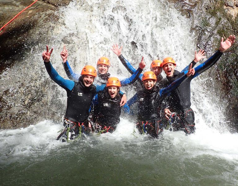 Lac Annecy Montmin canyoning découverte en groupe