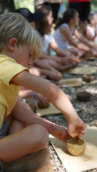 Atelier modelage poterie néolithique