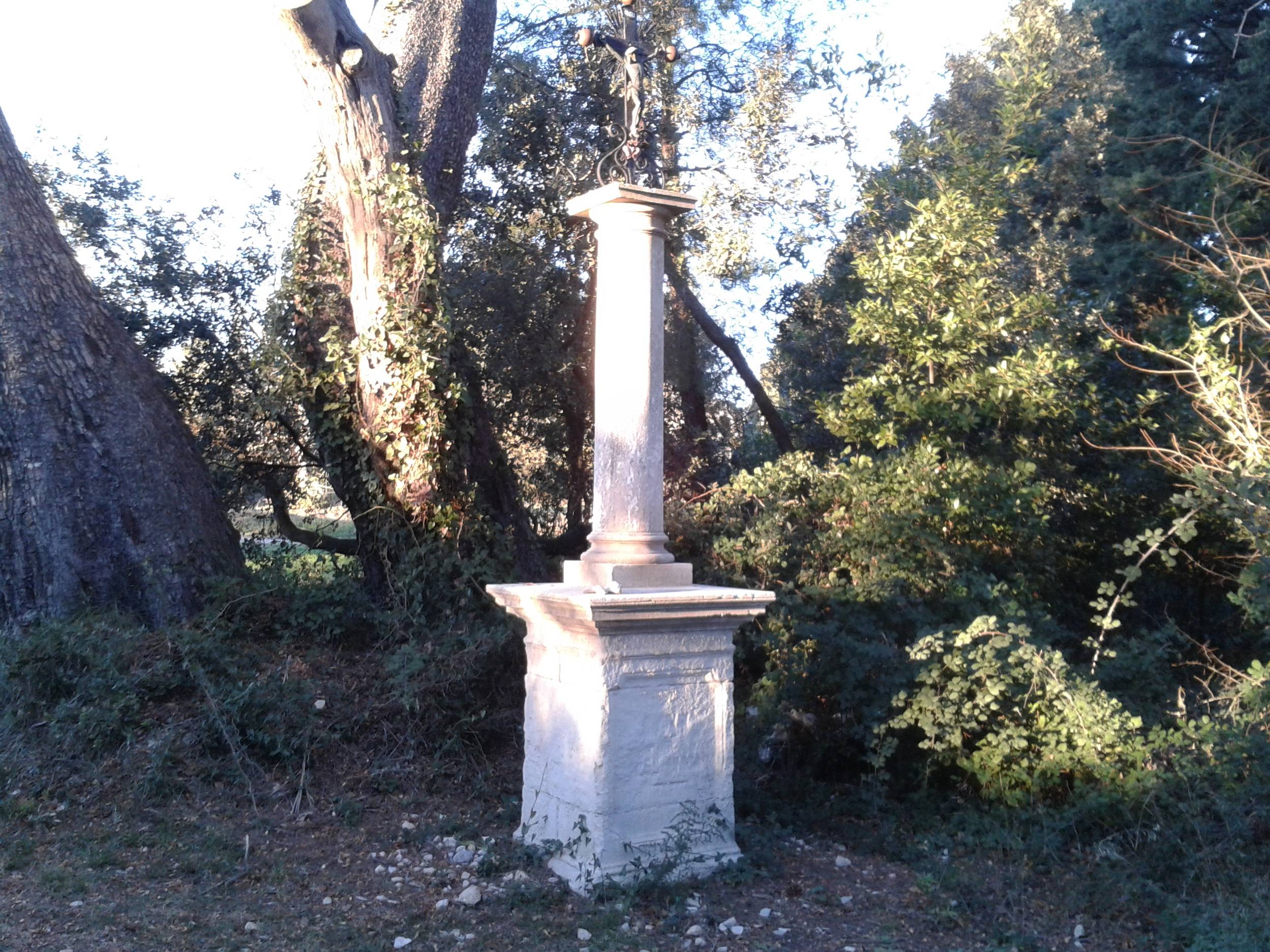 MAUSSANE-LES-ALPILLES - Vers les Baux-de-Provence — photo 2