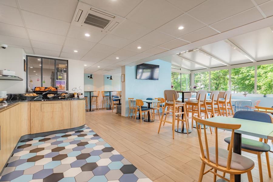 Salle de petit-déjeuner vue extérieur