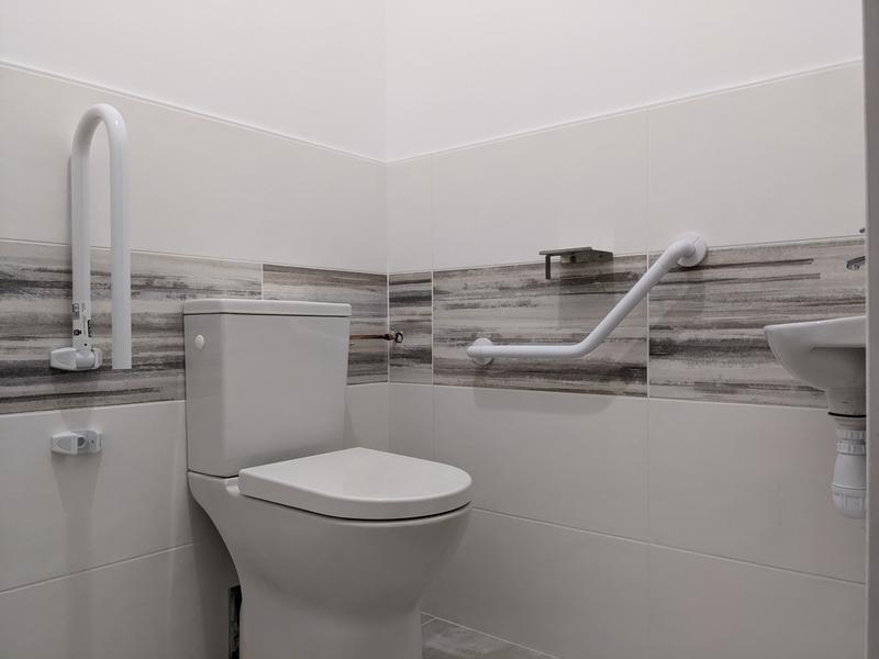 Wc adaptés séparés au rez-de-chaussée