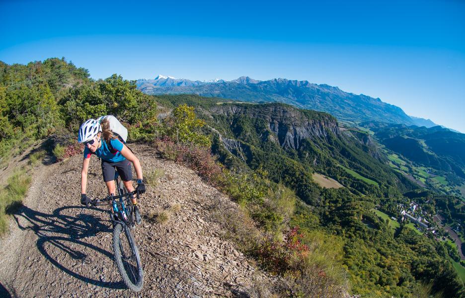 Rendez-vous de l'été : Découverte de l'Avance en VTTAE._Saint-Étienne-le-Laus - © Manu molle