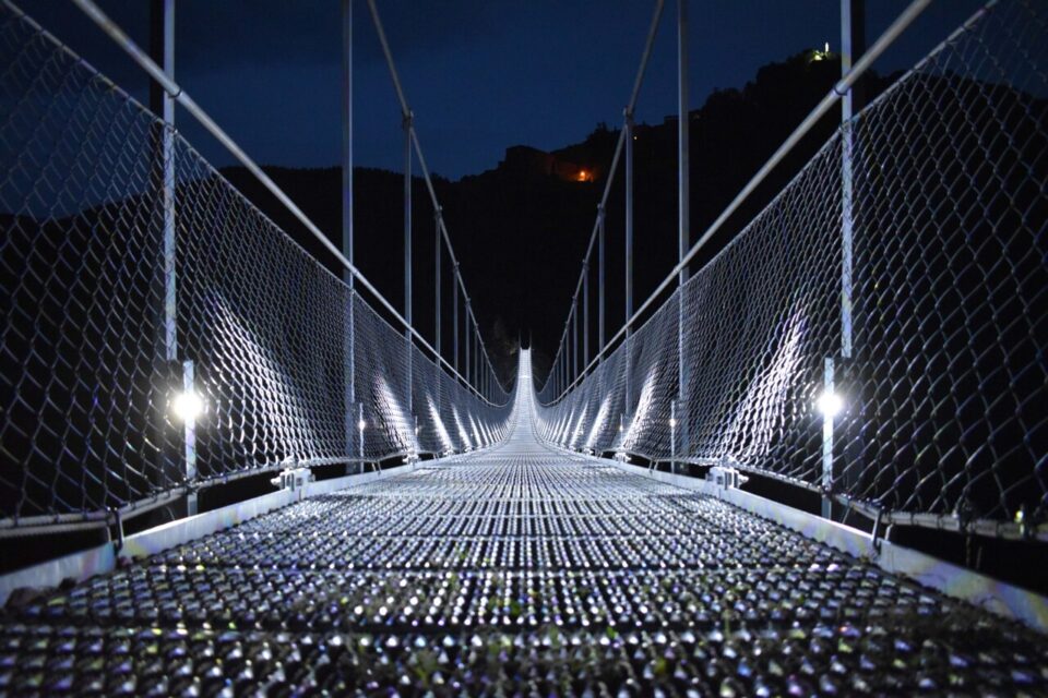 thumbnail-illumination-passerelle-c-ville-de-mazamet-960x640