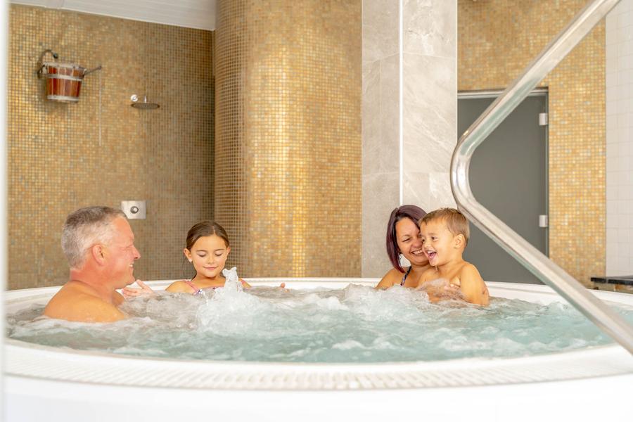 JACUZZI