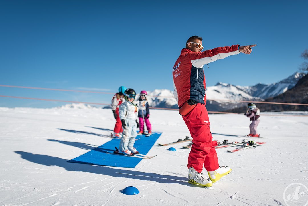 Moniteur ESF Albiez au Club Piou-Piou