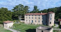 chateau_de_barbarin_monument_historique_14e-18e_revel-tourdan-isere-auvergne-rh…