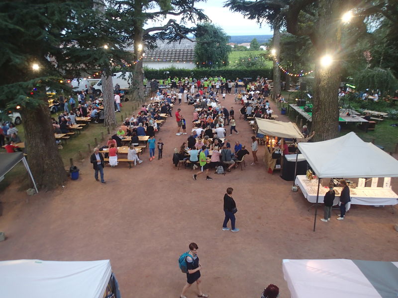 Marchés nocturnes à Fleurie