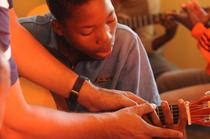 Guitare (Enfant) - MJC Les Fougères