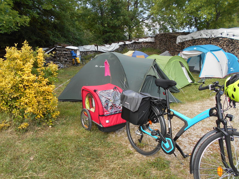 Camping - La Tour des Saveurs - Brangues