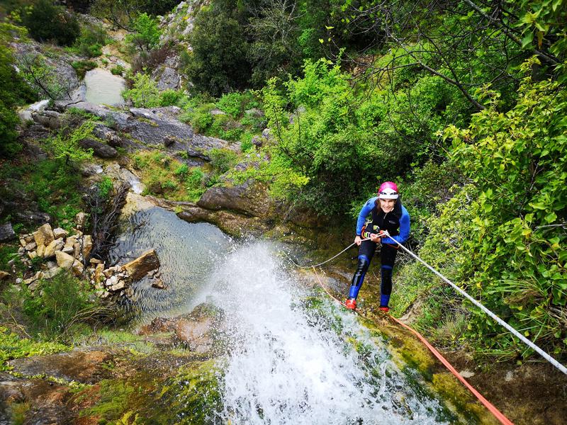 Descente en rappel dans les cascades de Gourdon