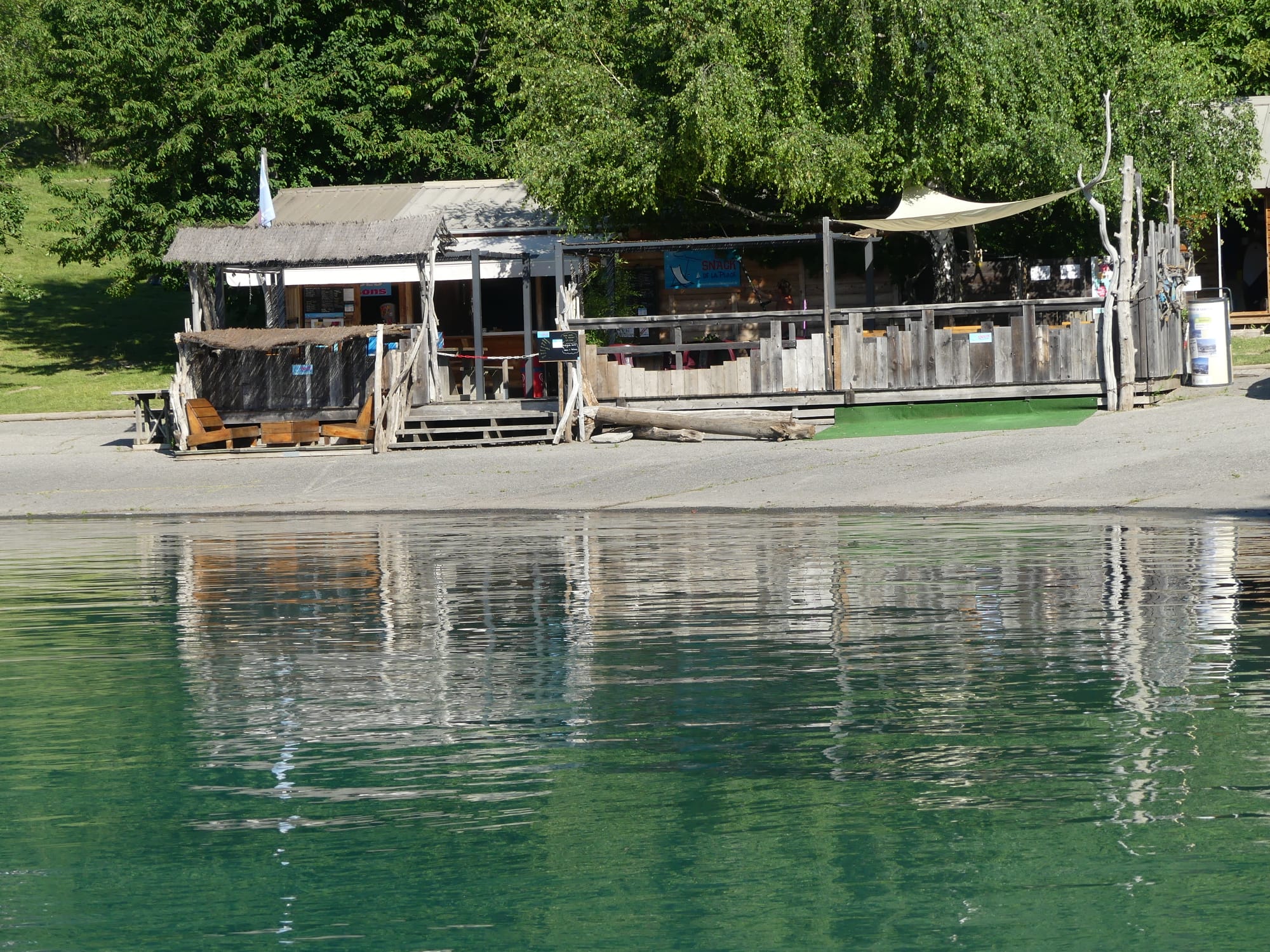 les pieds dans l'eau