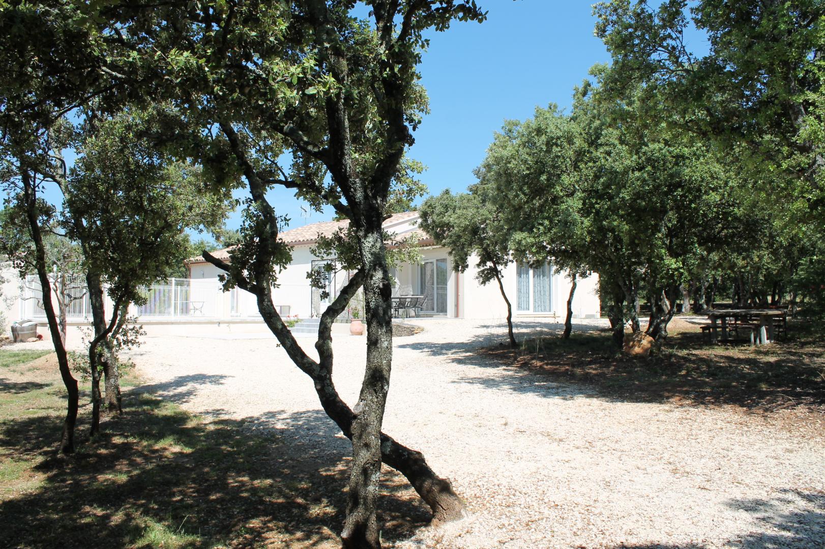 chemin de l'entrée