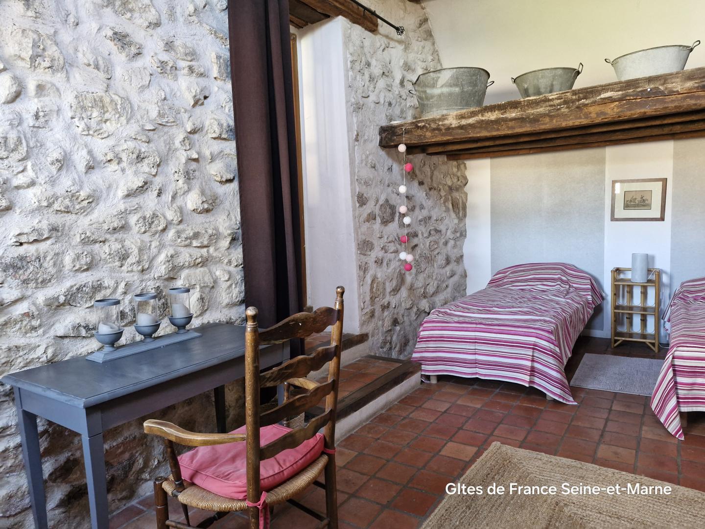 la chambre du rez de chaussée