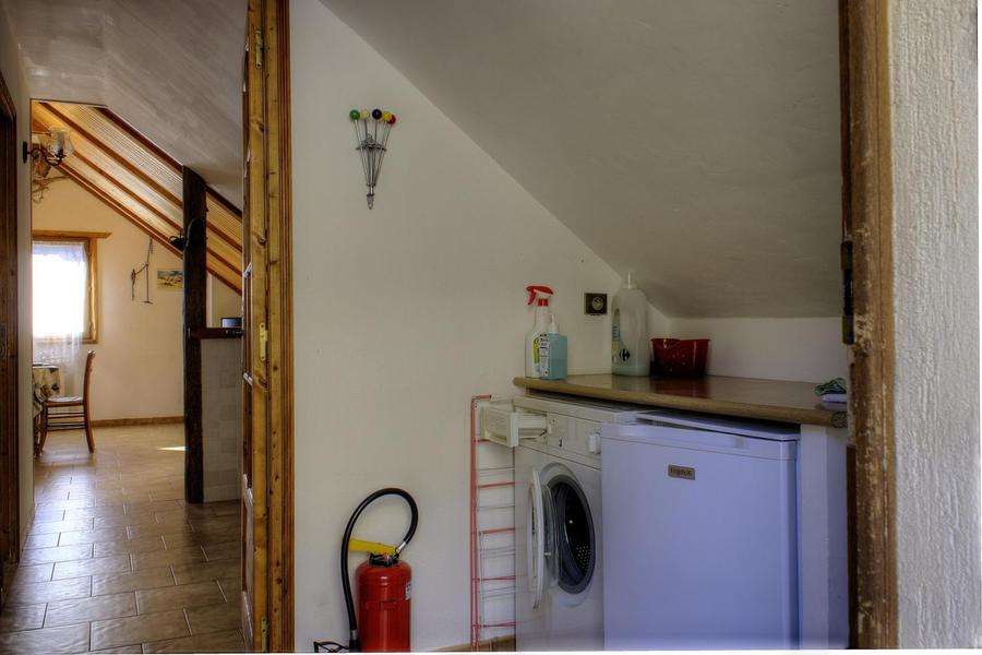 Gîte Auron - l'Oustal n°1-Entrée/Electroménagers-Saint-Étienne-de-Tinée-Gîtes de France des Alpes-Maritimes