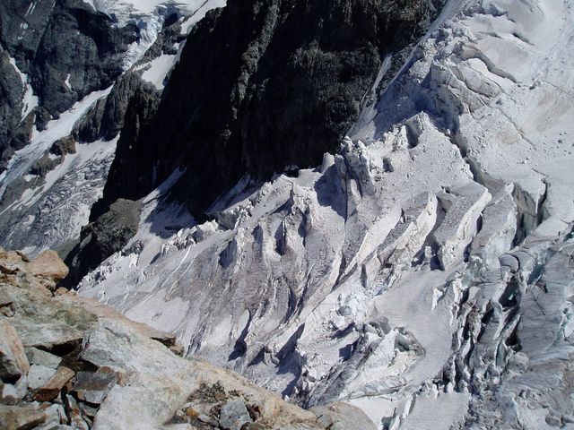 Les crevasses du Glacier de l'Homme - La Grave - © @JugeSports