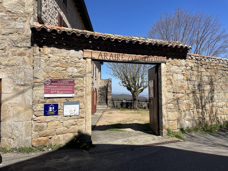 Visites guidées de la Maison d'Expositions de l'Araire_Yzeron